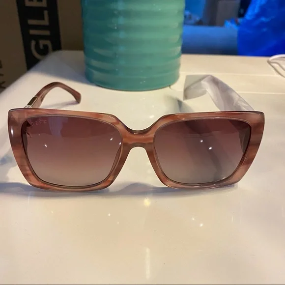 Diff Eyewear | Accessories | Diff Eyewear Sofie Sunglasses  display picture 1